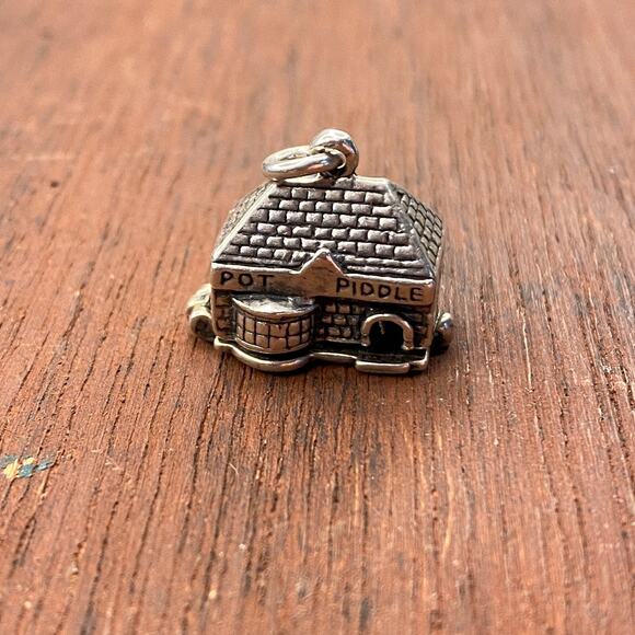 Vintage 925 Sterling Pot & Piddle Old English Pub Opens w/ People Pendant Charm - Picture 2 of 6